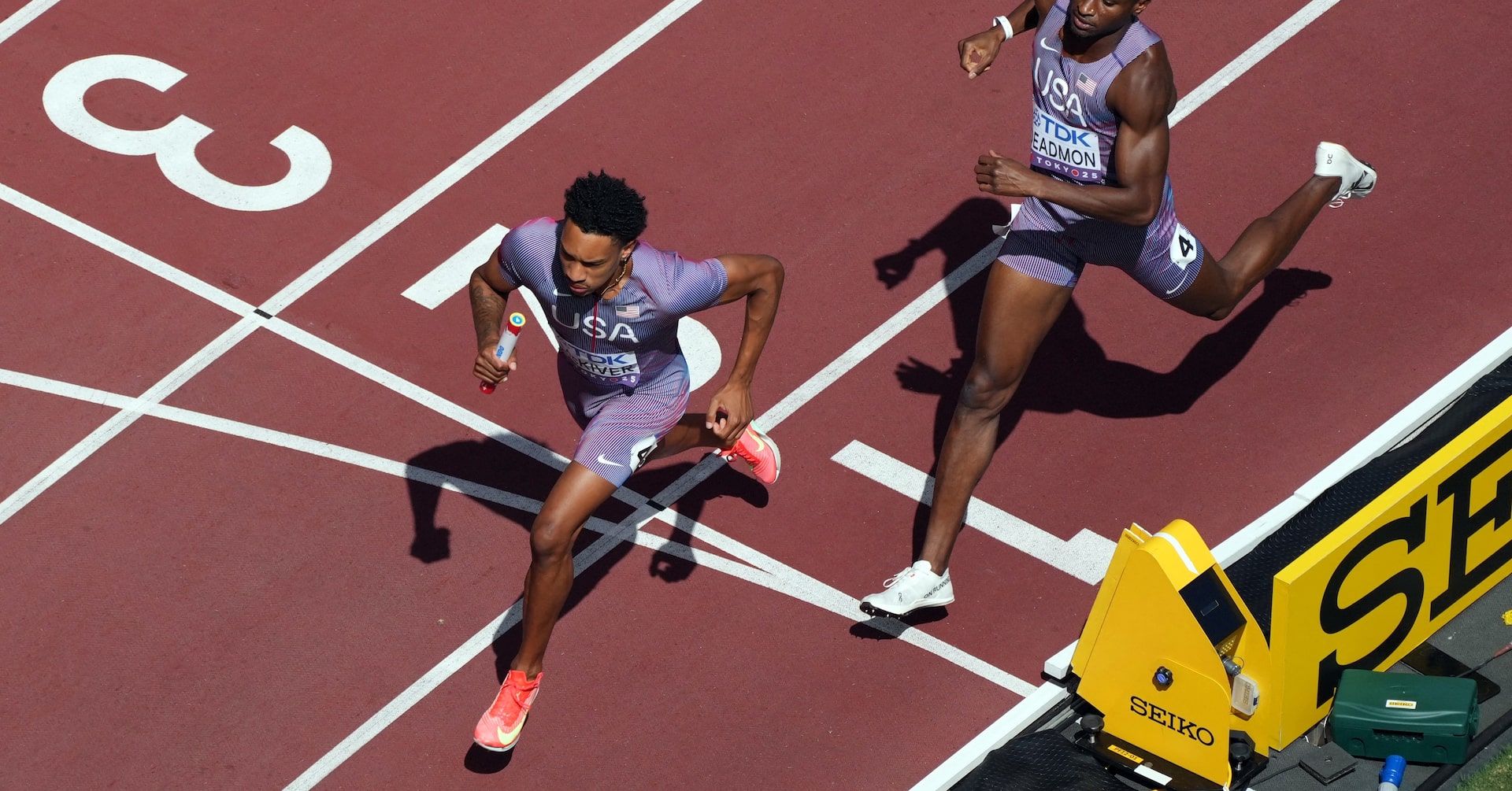 US through to 4x400 final, South Africa miss out on 4x100